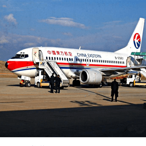 松原查干湖机场空运航空快运业稳步发展的原因是什么？